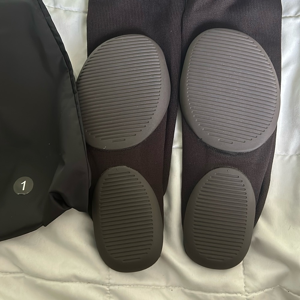 Yzy pods size 1 (4-7 )
